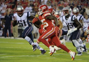 Sep 29, 2014; Kansas City, MO; Chiefs running back Jamaal Charles (25) carries the ball against New England Patriots the first half at Arrowhead Stadium. Credit: John Rieger-USA TODAY Sports