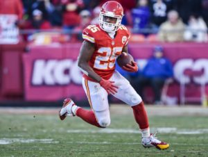 Kansas City Chiefs running back Jamaal Charles (25) runs against the San Diego Chargers during the second half in Kansas City, Mo., Sunday, Dec. 28, 2014. (AP Photo/Reed Hoffmann)