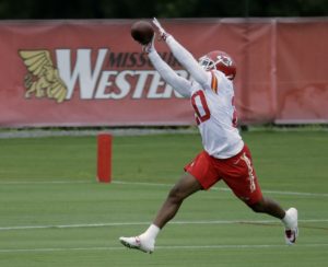 July 29, 2015; St. Joseph, MO; Chiefs cornerback Steven Nelson (20) participate in a practice drill during training camp.  (AP Photo/Charlie Riedel)