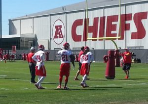 Sept. 30, 2015; Kansas City, MO; Chiefs cornerback Sean Smith (21) returns to practice after serving a three-game suspension. (Credit: Teope)
