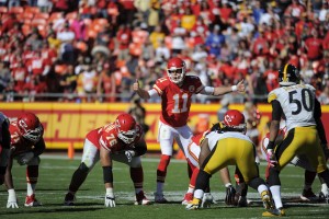Oct. 25, 2015; Kansas City, MO; Chiefs quarterback Alex Smith (11) calls a play at the line of scrimmage during the second half against the Pittsburgh Steelers at Arrowhead Stadium. (AP Photo/Ed Zurga)