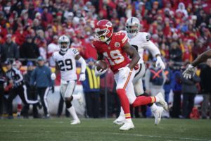 Jan. 3, 2016; Kansas City, MO; Chiefs wide receiver Jeremy Maclin (19) during the first half against the Oakland Raiders at Arrowhead Stadium. (AP Photo/Charlie Riedel)