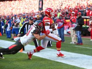 Kansas City Chiefs wide receiver Albert Wilson pulls in a 3-yard touchdown catch late in the team's 19-17 loss to the Tampa Bay Buccaneers at Arrowhead Stadium on Nov. 20, 2016 (Photo courtesy Chiefs PR, Chiefs.com)